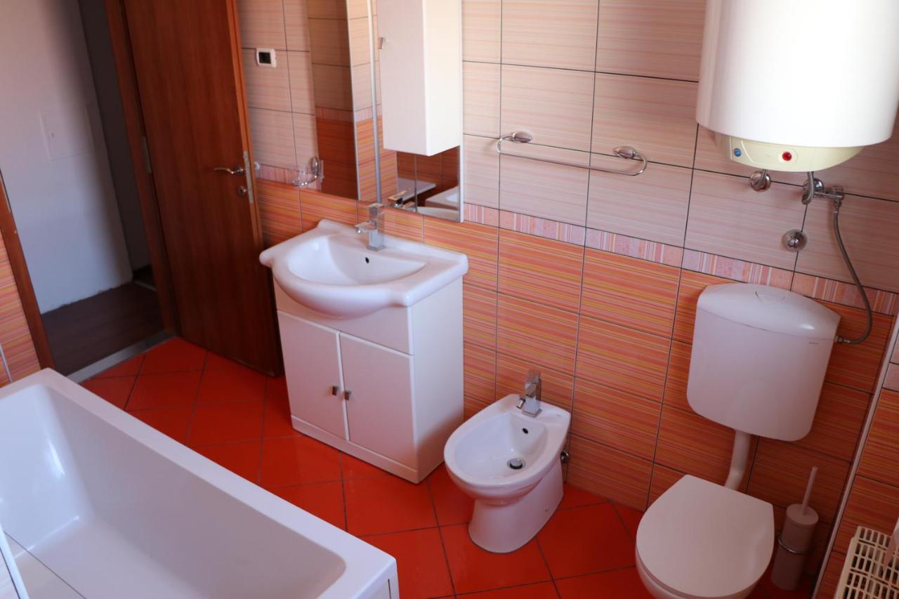 Nona Lili Apartment إيزولا المظهر الخارجي الصورة